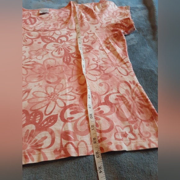 3/$25 Columbia Short Sleeve T-Shirt - Picture 3 of 4